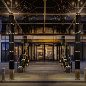 5* Otel Conrad